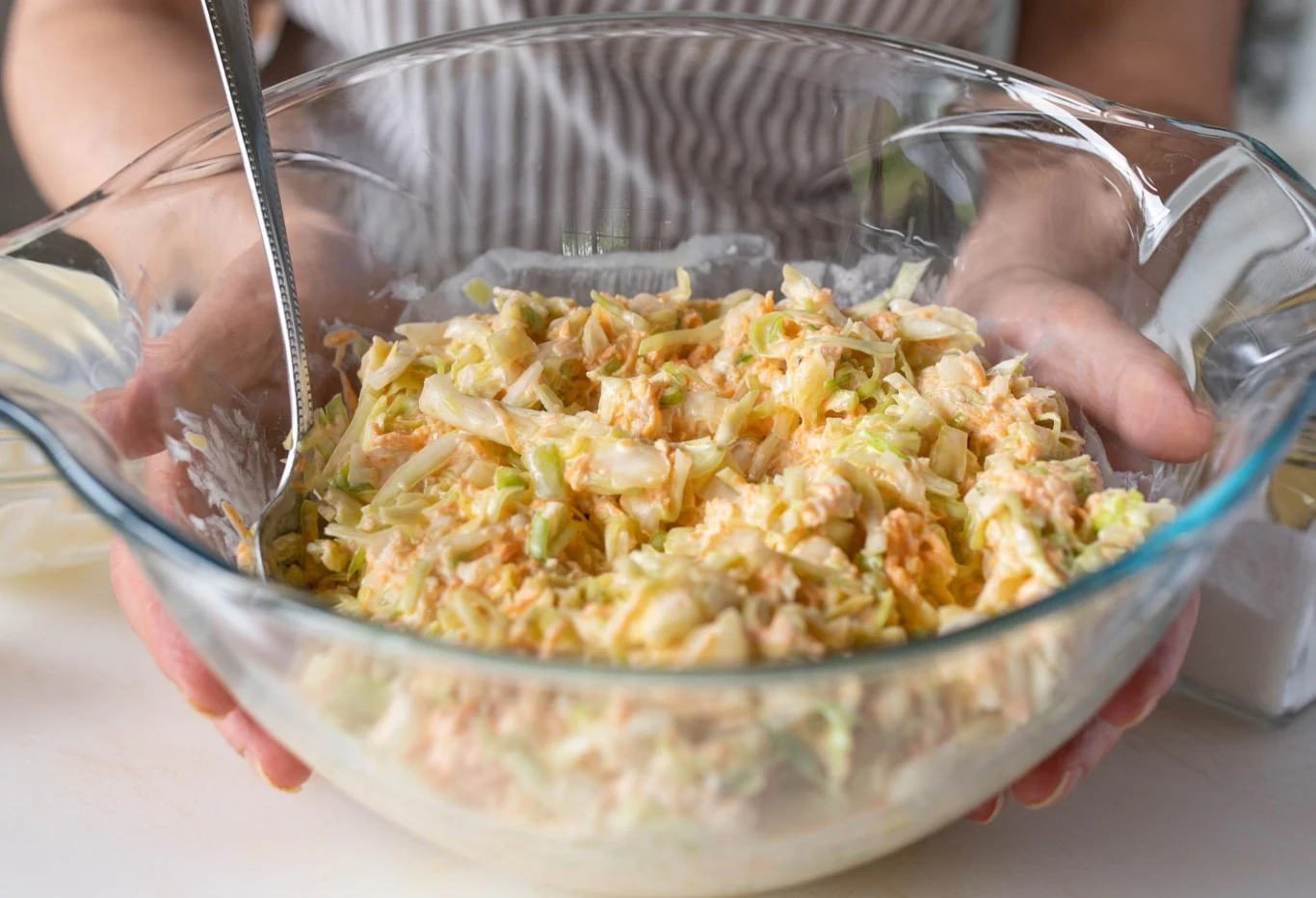 Ta surówka jest idealna do wszystkich dań obiadowych Ta surówka jest idealna do wszystkich dań obiadowych