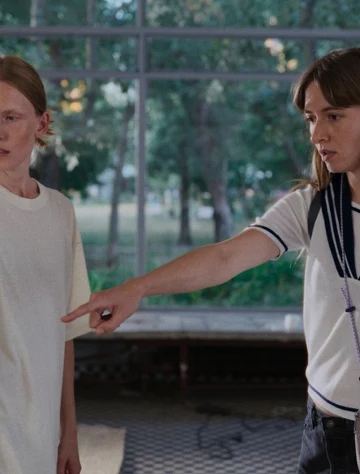 Karolina Rzepa i Izabella Dudziak w filmie "Nie ma duchów w mieszkaniu na Dobrej"