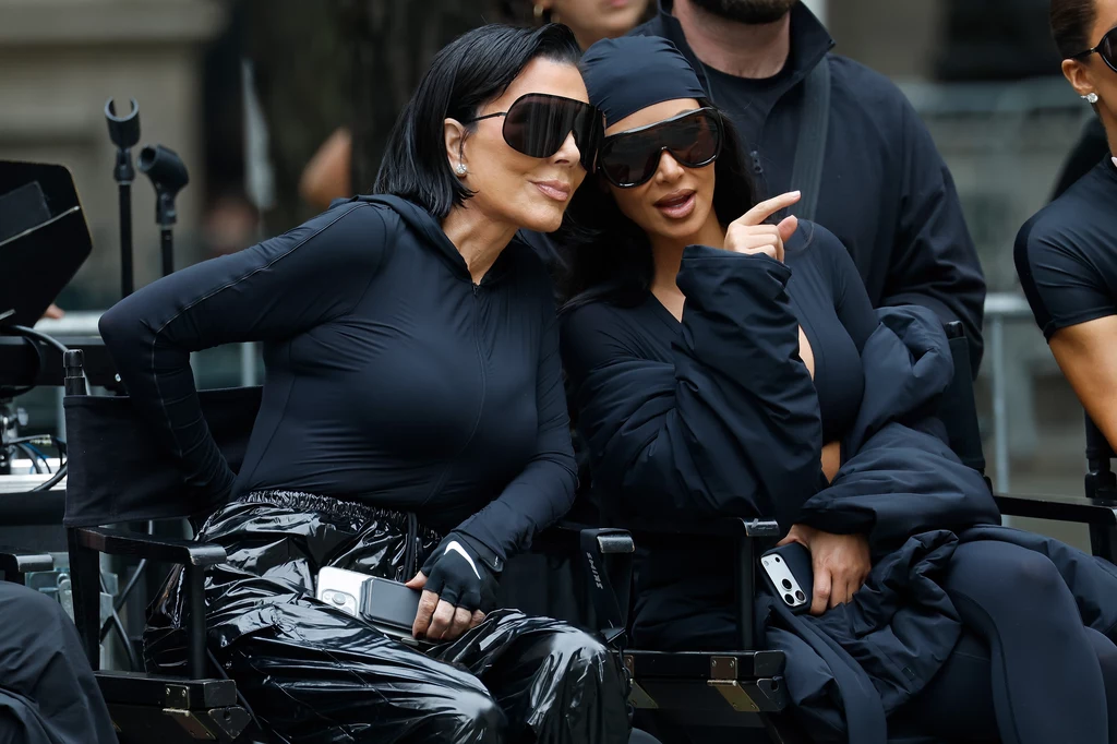 Kris Jenner wygląda jak siostra Kim Kardashian, a nie jej matka 