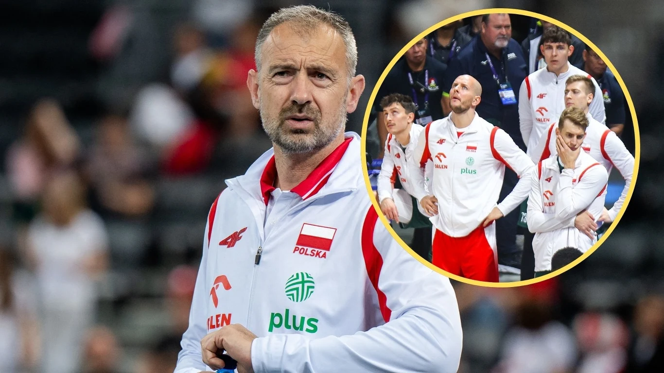 Trener reprezentacji Polski w siatkówce w stroju drużynowym, w tle wstawka z grupą siatkarzy również w strojach reprezentacyjnych obserwujących wydarzenia na boisku.
