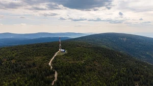 Jesień w Sudetach jak z pocztówki. Na tym szlaku poradzi sobie każdy 