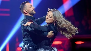Anna Mucha w walcu wiedeńskim z Rafałem Maserakiem poruszyła widzów "Tańca z Gwiazdami". "Gracja, elegancja, styl!"