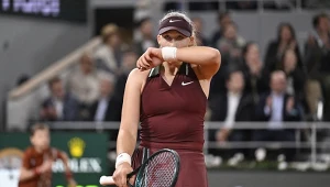 Męczarnie na start, 6:1 w drugim secie. 92 minuty walki w meczu Andriejewej