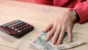Czy można poprosić o wcześniejszą wypłatę pensji? Kodeks pracy mówi jasno