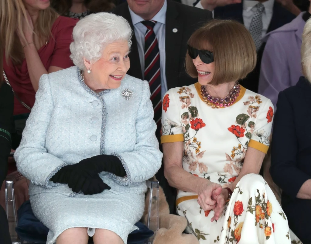 Anna Wintour z królową Elżbietą w 2018 roku
