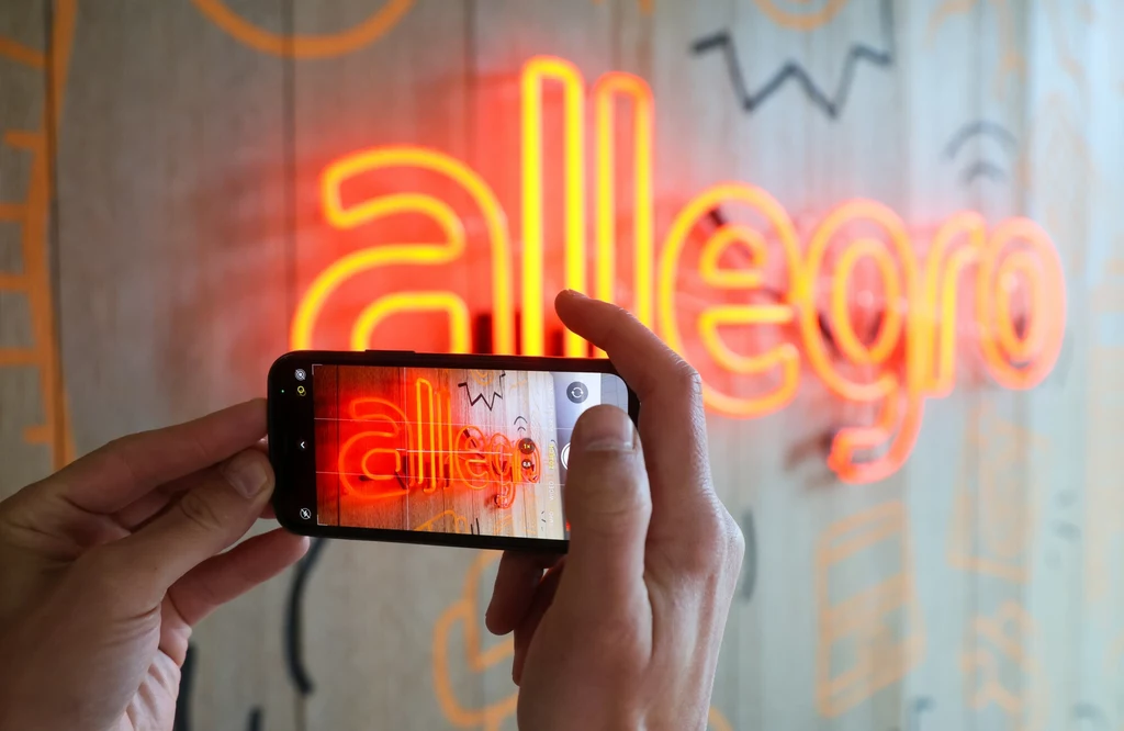Allegro chce, aby pracownicy częściej pracowali z biura