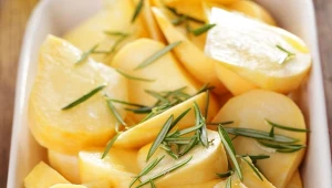 W PRL-u uchodziła za tańszy zamiennik ziemniaka, dziś przyrządza się to warzywo na różne sposoby.