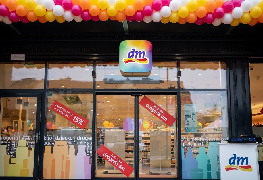 Drogeria dm - fot. mat. prasowe