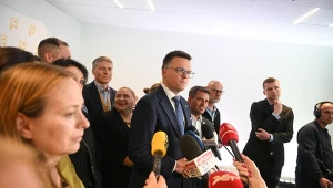 Szymon Hołownia z politykami Polski 2050