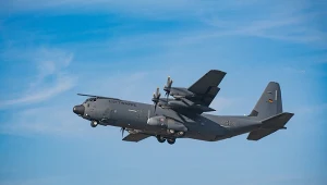 Niemiecki samolot ostrzelany chwilę po starcie. Piloci wysłali alarm