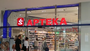 Apteki będą musiały przyjmować wszystkie butelki i puszki? Właściciele chcą zmiany przepisów.