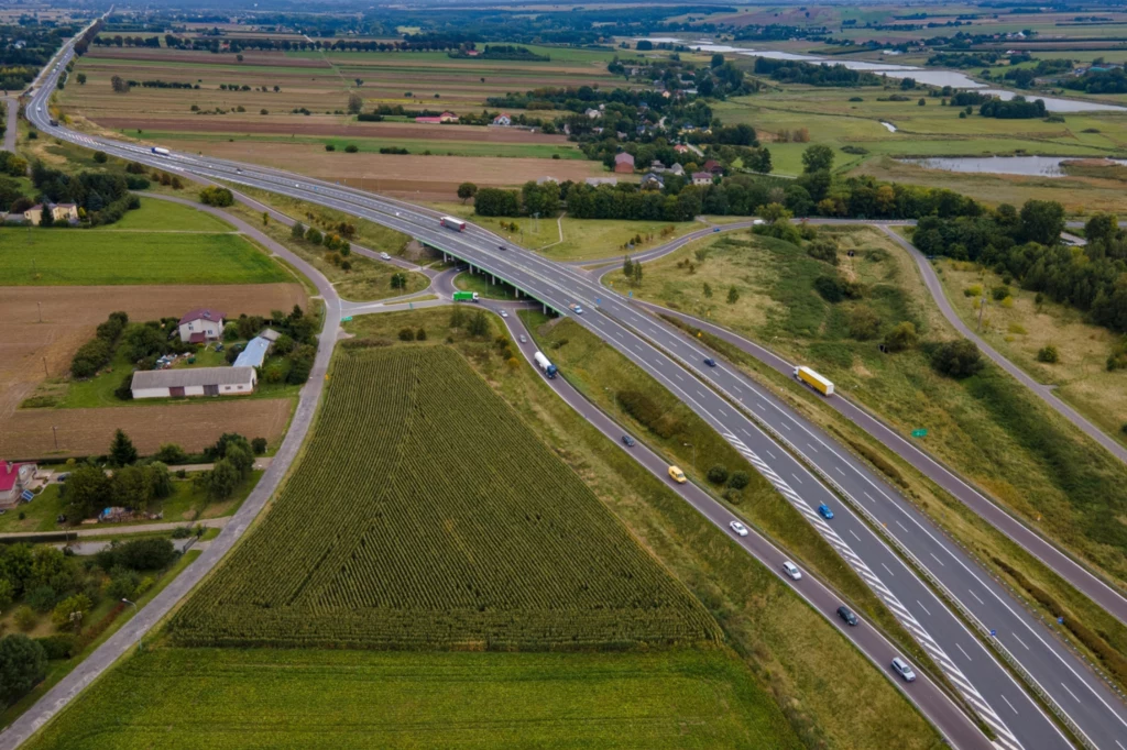 Wykonawca odcinka drogi ekspresowej S17 o długości ponad 16 km między Piaskami a Łopiennikiem złożył wniosek o decyzję ZRID.