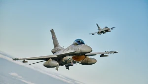 Polskie myśliwce F-16. Zdjęcie ilustracyjne