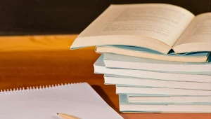 Trudny quiz z Zemsty. Sprawdź, czy pamiętasz szkolną lekturę 