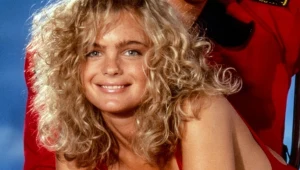 Erika Eleniak