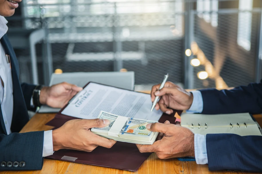 Kredyt gotówkowy dla freelancerów i specjalistów – na czym polega i kto może się o niego ubiegać? - /adobestock