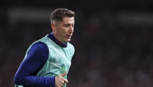 Czarne chmury nad Lewandowskim w Barcelonie. Fatalne wieści po meczu z PSG