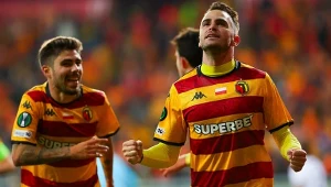 Jesus Imaz (z prawej) trafił do siatki dwukrotnie, ale z bramki cieszył się tylko raz