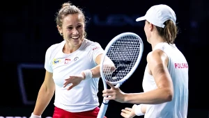 Katarzyna Kawa (z lewej) zagra o tytuł WTA w Suzhou. A Iga Świątek wylądowała już w Wuhanie