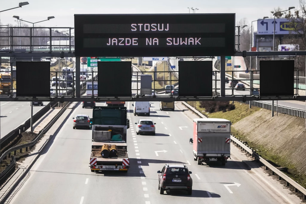 Przepisy o jeździe na suwak działają już kilka lat, ale wciąż nie dla wszystkich są jasne