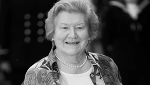 Patricia Routledge