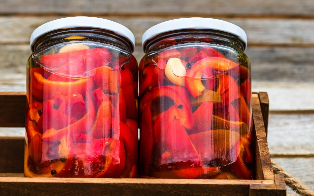 Ekspresowa papryka bez pasteryzowania w lekkiej zalewie octowej