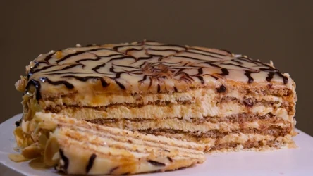 Tort Esterhazy to jedno z najsłynniejszych ciast świata