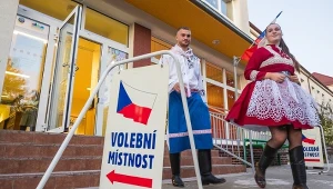 Czesi ruszyli do urn wyborczych