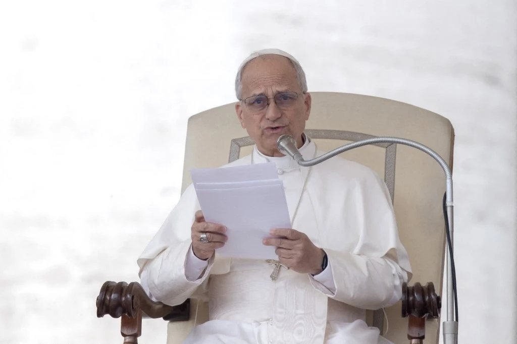 Papież Leon XIV podpisał swój pierwszy dokument Papież Leon XIV podpisał swój pierwszy dokument