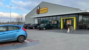 Zmiany na parkingach Biedronki. Podporządkujesz się, albo 3,5 tys. zł kary