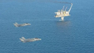 Norweskie myśliwce F-35 patrolujące pole naftowe Draugen