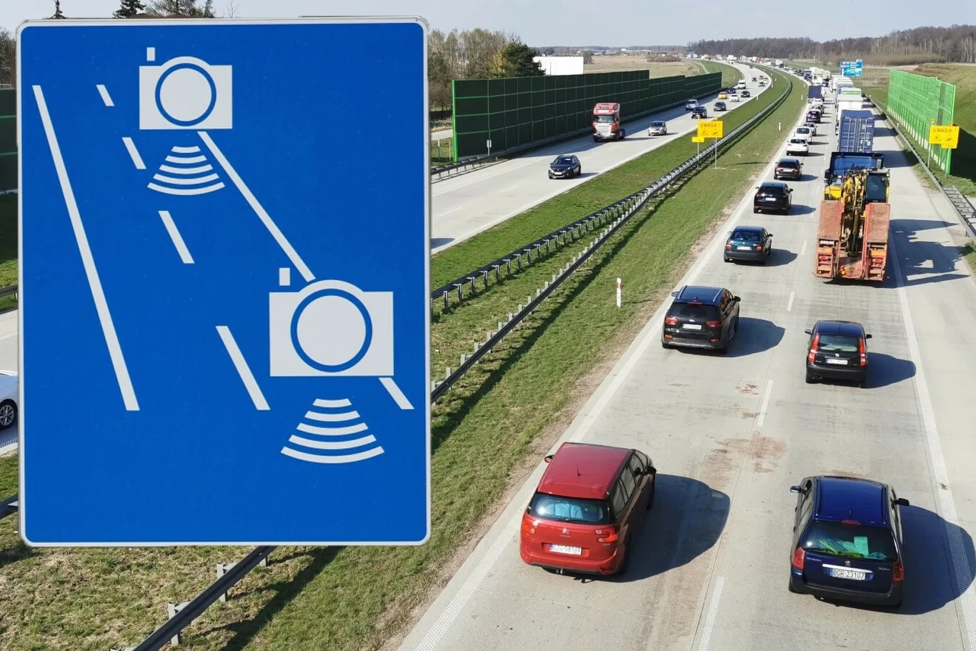 Jak można uniknąć mandatu na odcinkowym pomiarze prędkości? Niebieski znak informacyjny o fotoradarze zamontowanym przy autostradzie, na której porusza się sznur samochodów w obu kierunkach; po bokach drogi zielone ekrany akustyczne, a ruch jest umiarkowany, w tle widoczne pola i drzewa.