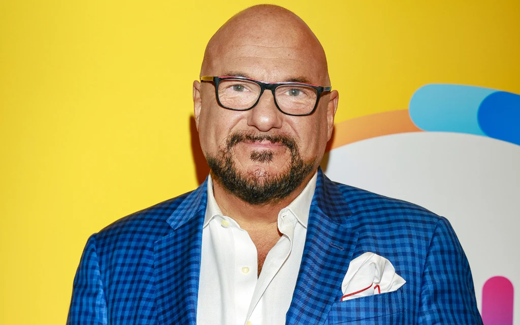 Piotr Gąsowski zdradził, kto był jego pierwszą miłością i opowiedział o kulisach "Randki w ciemno"