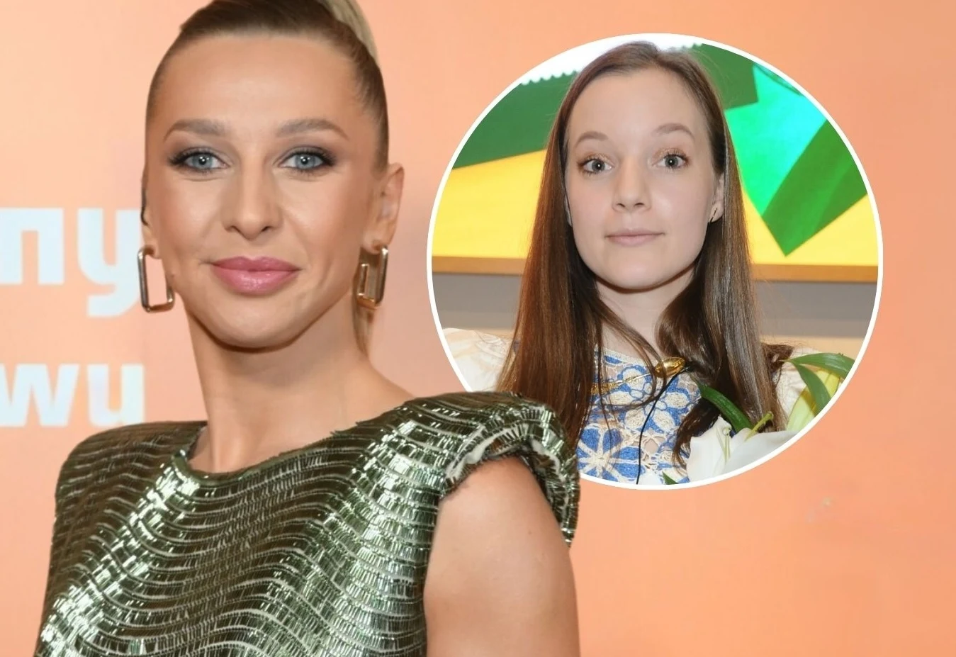 Ilona Krawczyńska wypowiedziała się na temat twórczości Sanah Kobieta w eleganckiej, błyszczącej sukience na tle pomarańczowej ścianki, w lewym górnym rogu okrągłe wstawienie ze zdjęciem młodej dziewczyny z długimi włosami i jasną cerą.