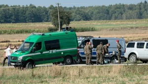 Szczątki przypominające drona na Mazowszu. Służby prowadzą działania