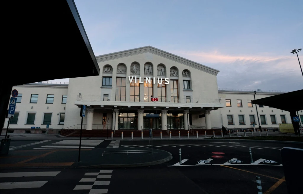 Poważne utrudnienia na lotnisku w Wilnie. Było zamknięte przez kilka godzin Poważne utrudnienia na lotnisku w Wilnie. Było zamknięte przez kilka godzin