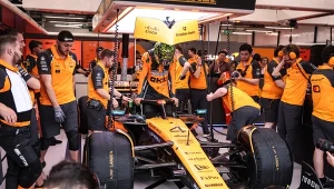 Spięcie u mistrzów świata. A potem kolejny tytuł, świętują już w Singapurze