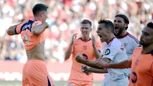 Robert Lewandowski po niewykorzystanym rzucie karnym z Sevillą (5.10.2025)