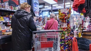 Zarobki rosną szybciej niż ceny alkoholu. Tyle można było kupić 20 lat temu