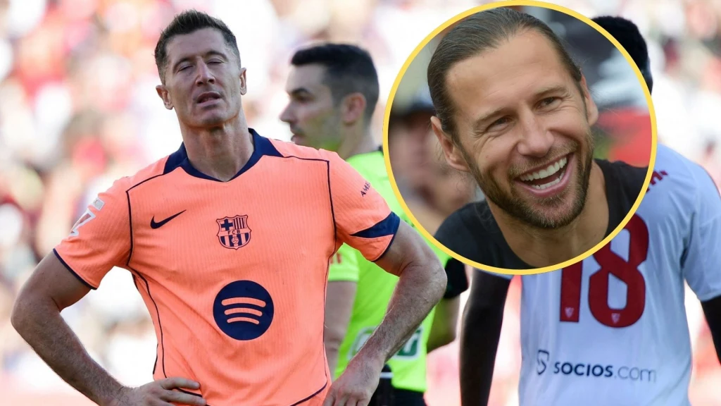 Piłkarz w pomarańczowym stroju FC Barcelony z zamkniętymi oczami i wyrazem zawodu na twarzy, w tle sędzia oraz inny zawodnik; po prawej stronie okrągłe powiększenie ukazujące uśmiechniętego mężczyznę.