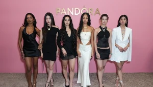 Członkinie Katseye: Yoonchae, Manon, Daniela, Lara , Megan i Sophia