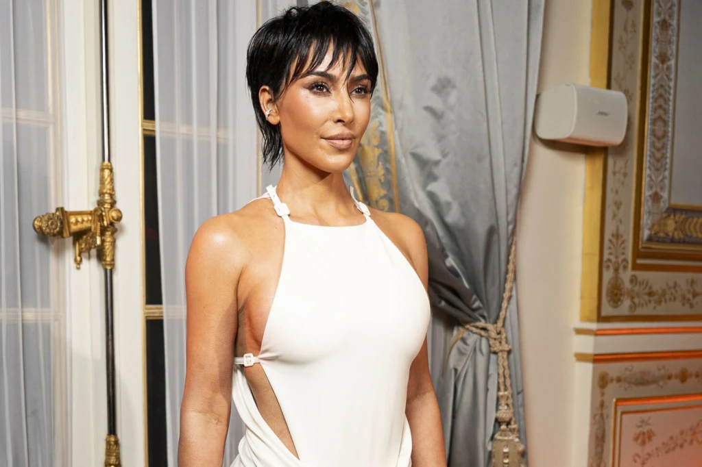 Kim Kardashian zaskoczyła metamorfozą podczas Paryskiego Tygodnia Mody
