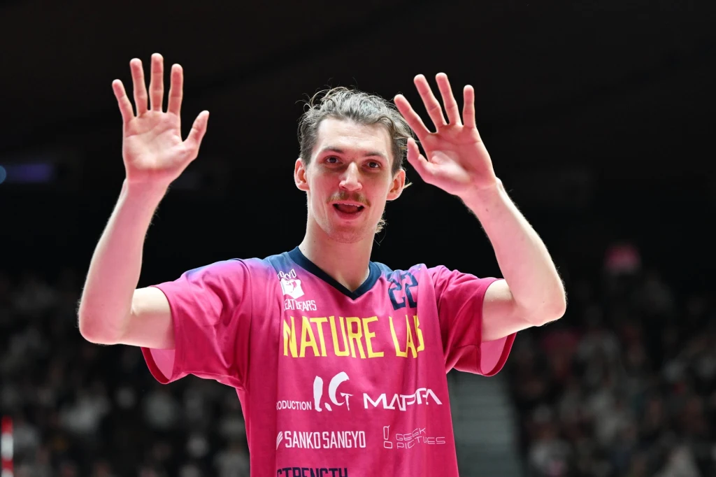 Maciej Muzaj Maciej Muzaj