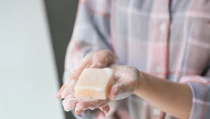 Czego nie powinniśmy myć mydłem? To częsty błąd