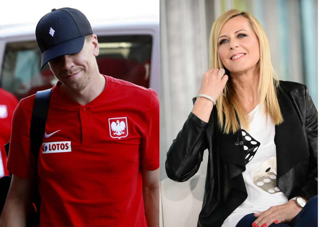 Na zdjęciu Wojciech Szczęsny oraz jego mama Alicja Szczęsna Po lewej stronie młody mężczyzna w czerwonej koszulce z napisem LOTOS i godłem Polski, na głowie ma czarną czapkę, stoi w jasnym otoczeniu. Po prawej kobieta z blond włosami, ubrana w czarną skórzaną kurtkę i biały t-shirt z grafiką, siedzi, lekko uśmi...