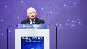 Jarosław Kaczyński podczas konwencji programowej w Katowicach w 2019 roku