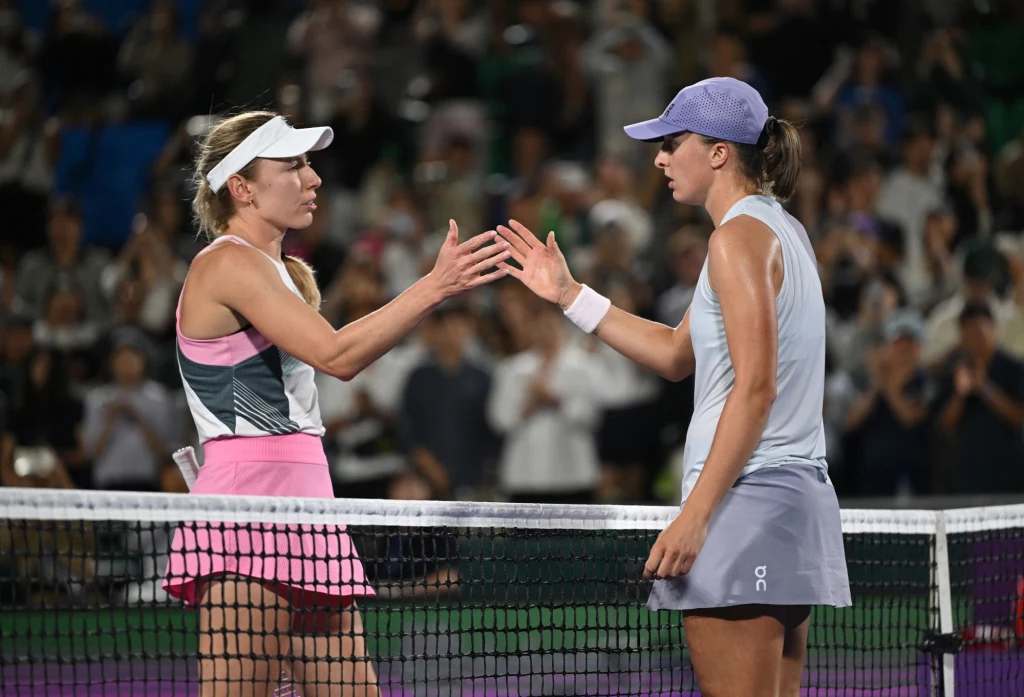 Jekaterina Aleksandrowa wygrała w Wuhanie pierwszy mecz od czasu finałowej potyczki z Igą Świątek w Seulu Jekaterina Aleksandrowa wygrała w Wuhanie pierwszy mecz od czasu finałowej potyczki z Igą Świątek w Seulu