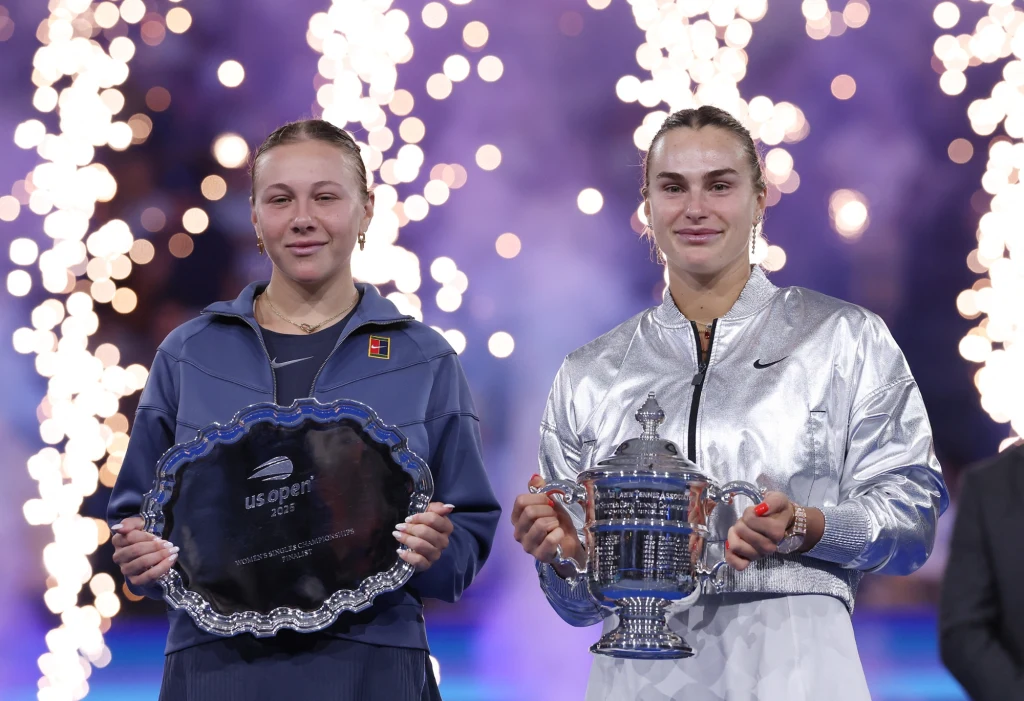 Amanda Anisimova i Aryna Sabalenka po finale US Open Amanda Anisimova i Aryna Sabalenka po finale US Open