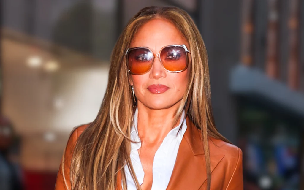 Jennifer Lopez bryluje na ulicach Nowego Jorku w zaskakujących stylizacjach. To kwintesencja power dressingu