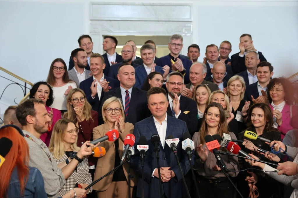 Szymon Hołownia zapytany o odejścia członków Polski 20250 Szymon Hołownia zapytany o odejścia członków Polski 20250